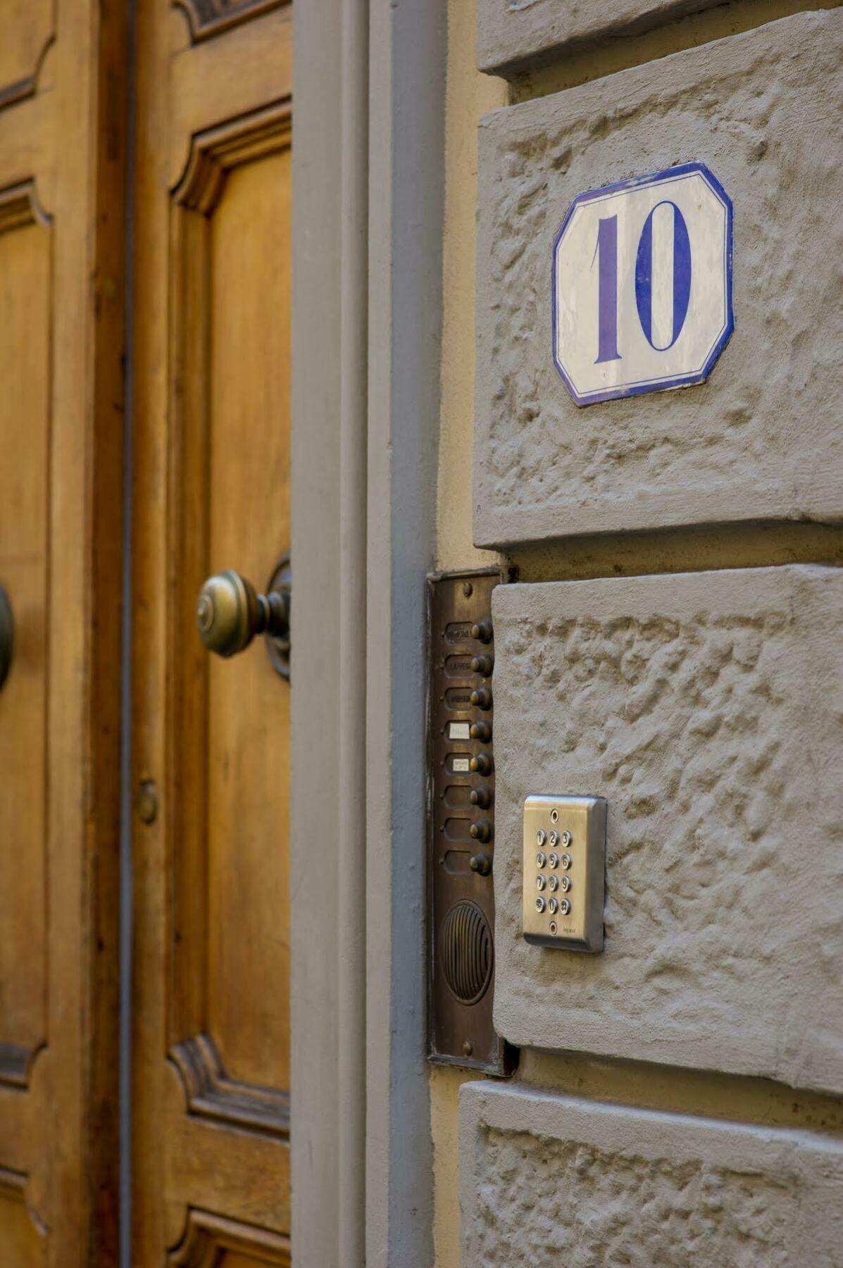 Arnobio Florence Suites Экстерьер фото